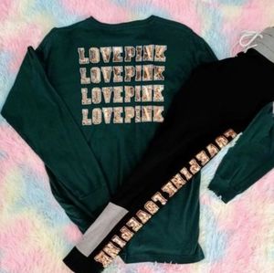 VERY RARE HTF VS BLING OUTFIT SIZE SMALL A MUST HAVE. A REAL HEAD-TURNER